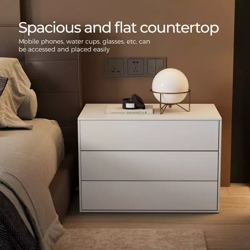 Luck Live Modern 3 drawer bedside table, which is 31.4 inches in size, can be used as a storage cabinet in both the bedroom and the living room.