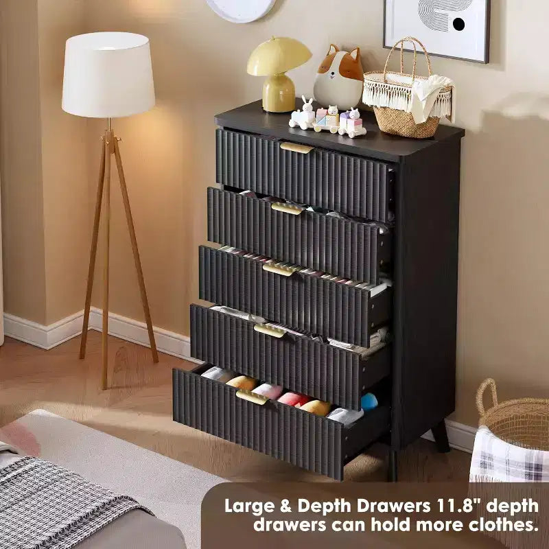 Fluted Dresser for Bedroom with 5 Deep Drawers, 47.2 in Tall Chest of Drawers, Curved Profile Design, Modern Wooden Dresser for Living Room Hallway