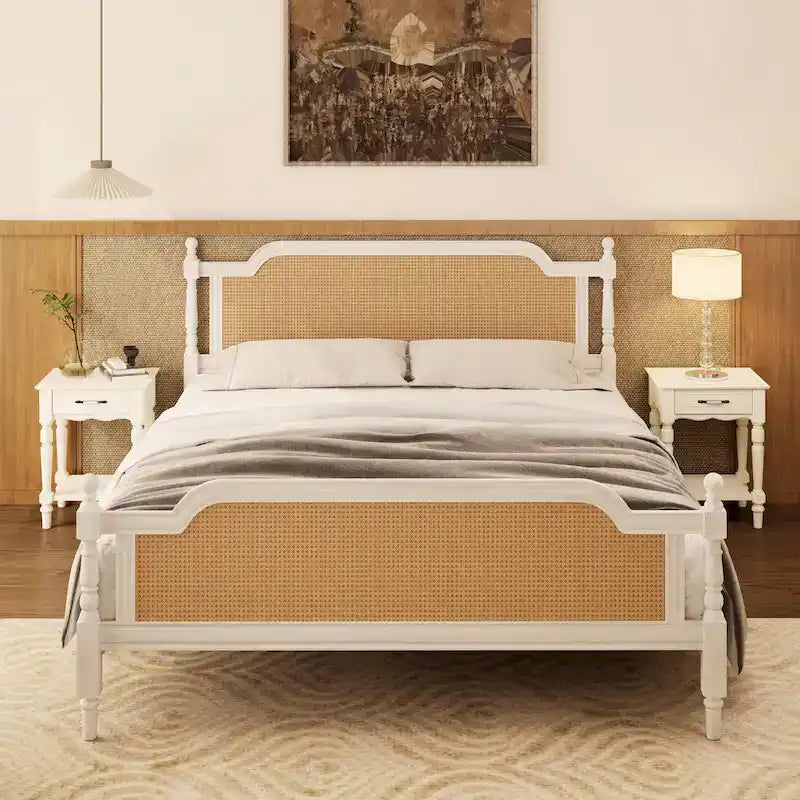 Letto a piattaforma in stile tradizionale con testiera e pediera in rattan per camera da letto