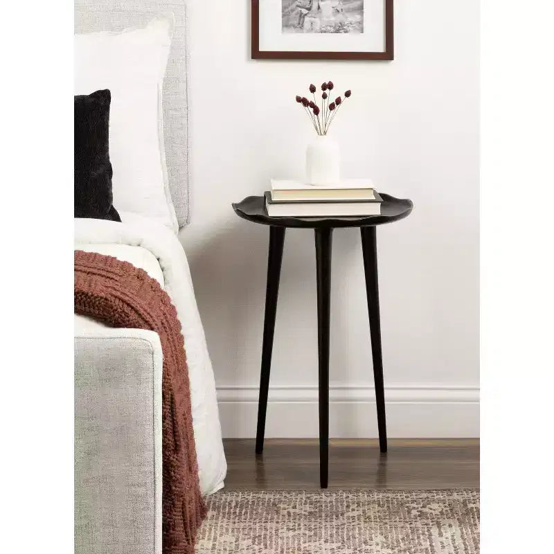 Kate and Laurel Alessia Round Side Table
