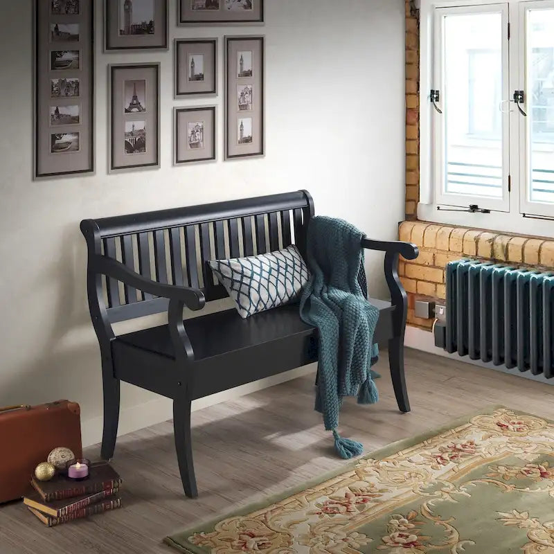 Panca contenitore con schienale a doghe e braccioli a voluta, finitura anticata, 42,38" L x 35,25" H, capacità 350 lb