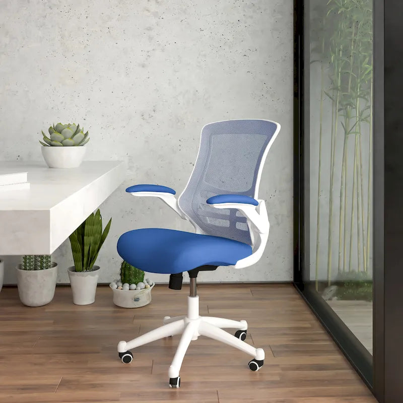 Sedia da ufficio ergonomica girevole in rete a schienale medio con braccioli ribaltabili
