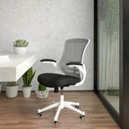 Sedia da ufficio ergonomica girevole in rete a schienale medio con braccioli ribaltabili