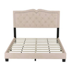 Letto a piattaforma Queen Size imbottito in velluto con testiera trapuntata