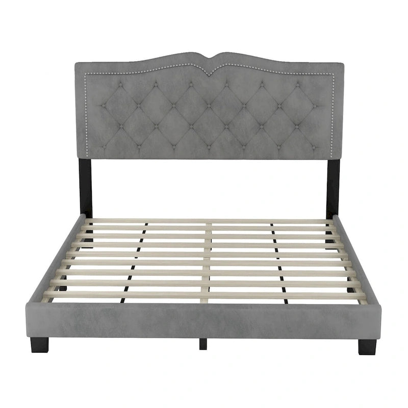 Letto a piattaforma Queen Size imbottito in velluto con testiera trapuntata