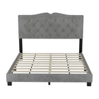 Letto a piattaforma Queen Size imbottito in velluto con testiera trapuntata