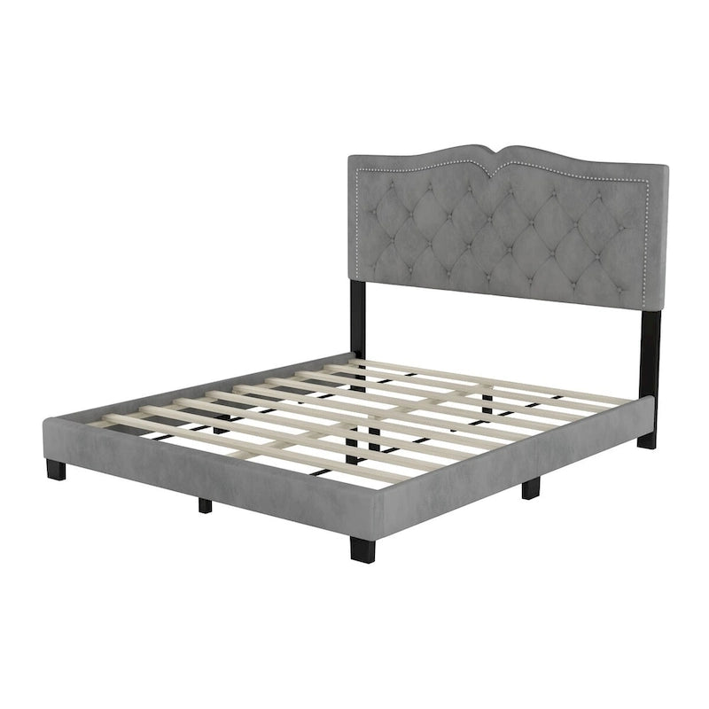 Letto a piattaforma Queen Size imbottito in velluto con testiera trapuntata