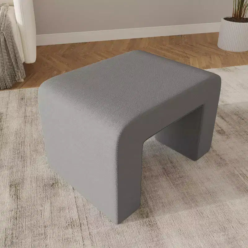 LeisureMod Modern 26 Velvet Boucle Upholstered Bench with Padded Seat, Accent Seating for Living Room, Bedroom, or Entryway